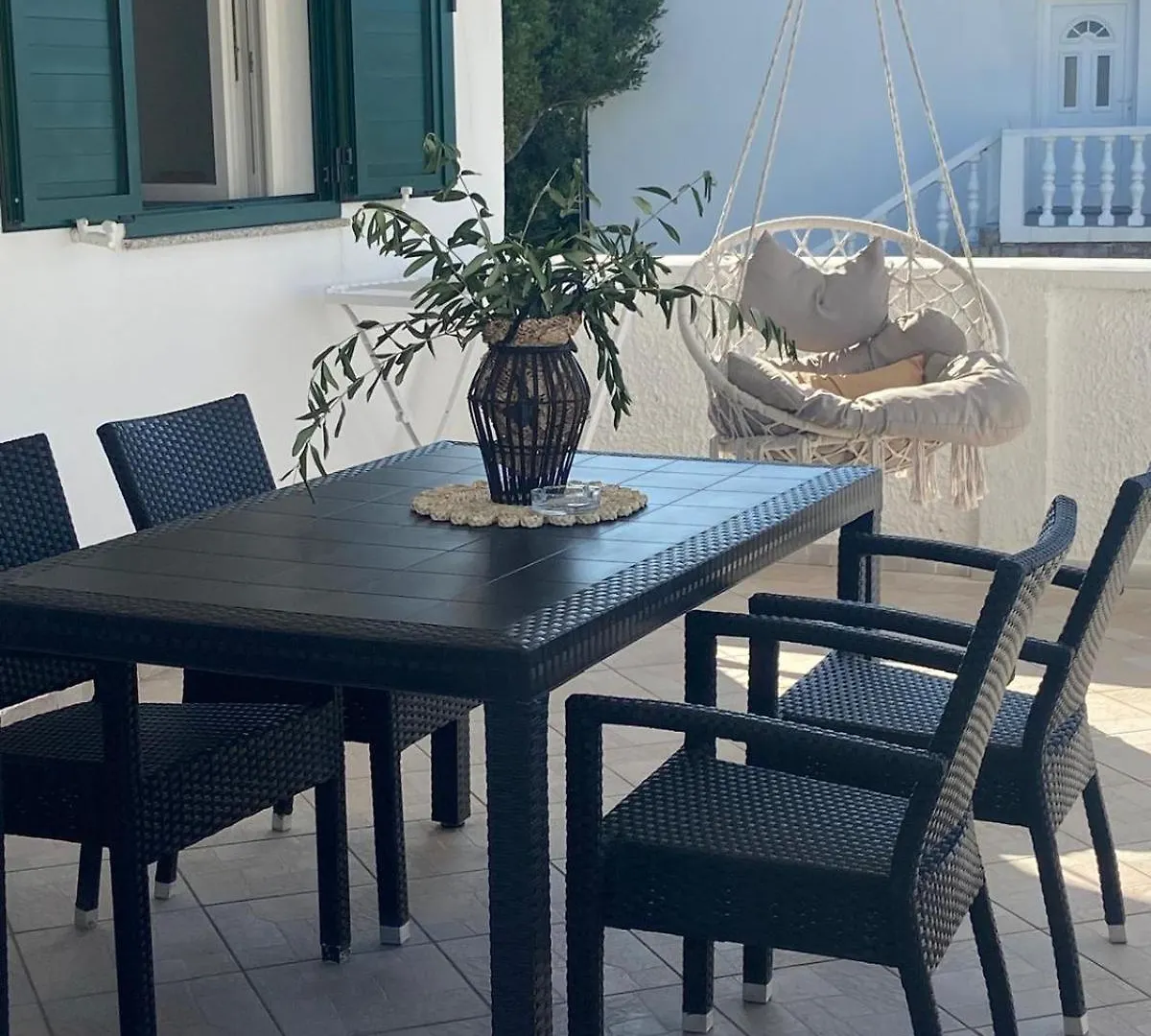 Oguic Apartman Pag Town Apartment