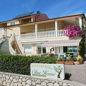 Apartment Olive House, Šimuni